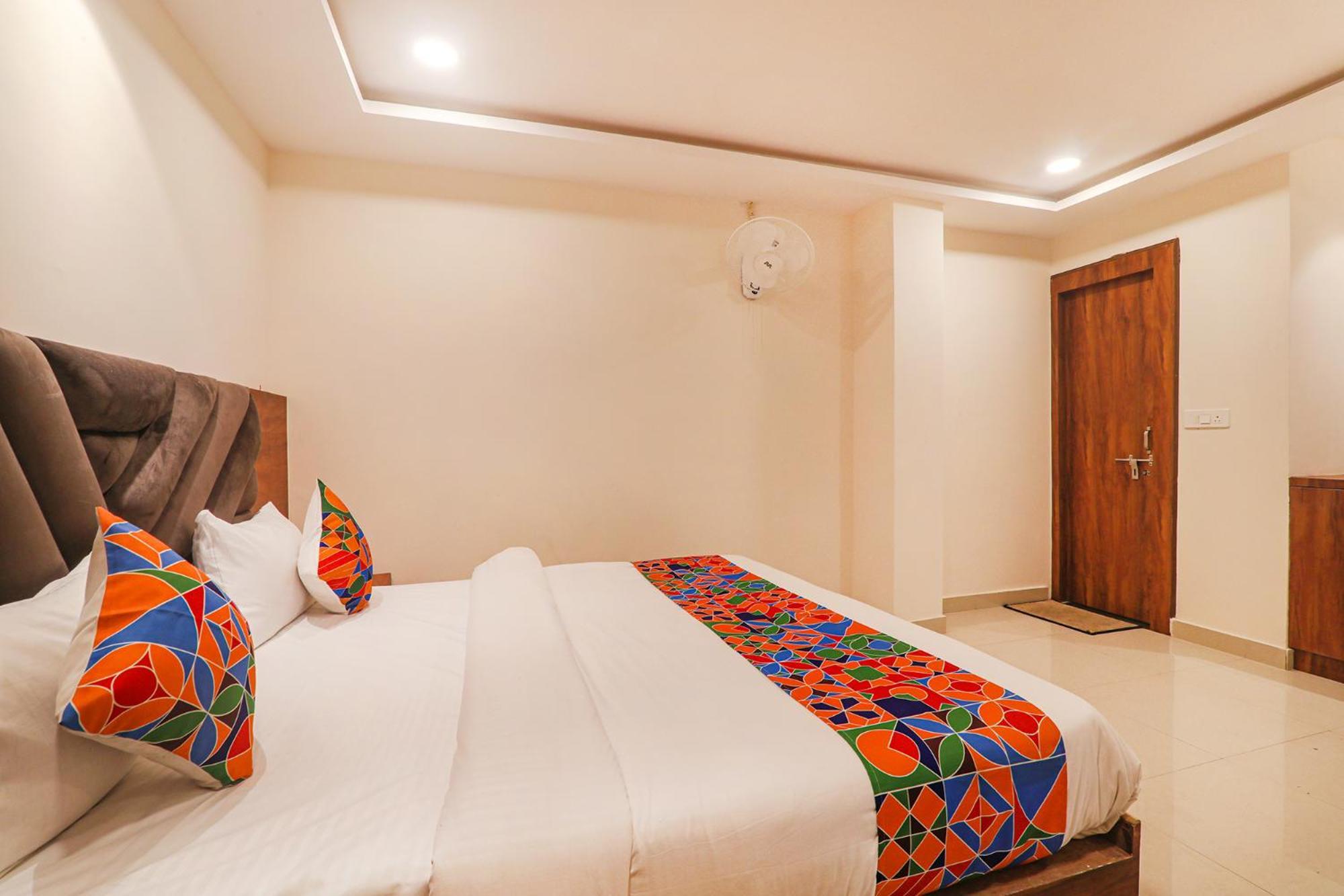 Fabhotel Rachna Palace And Banquets - Nr Lekhraj Metro Station Lucknow Exterior foto
