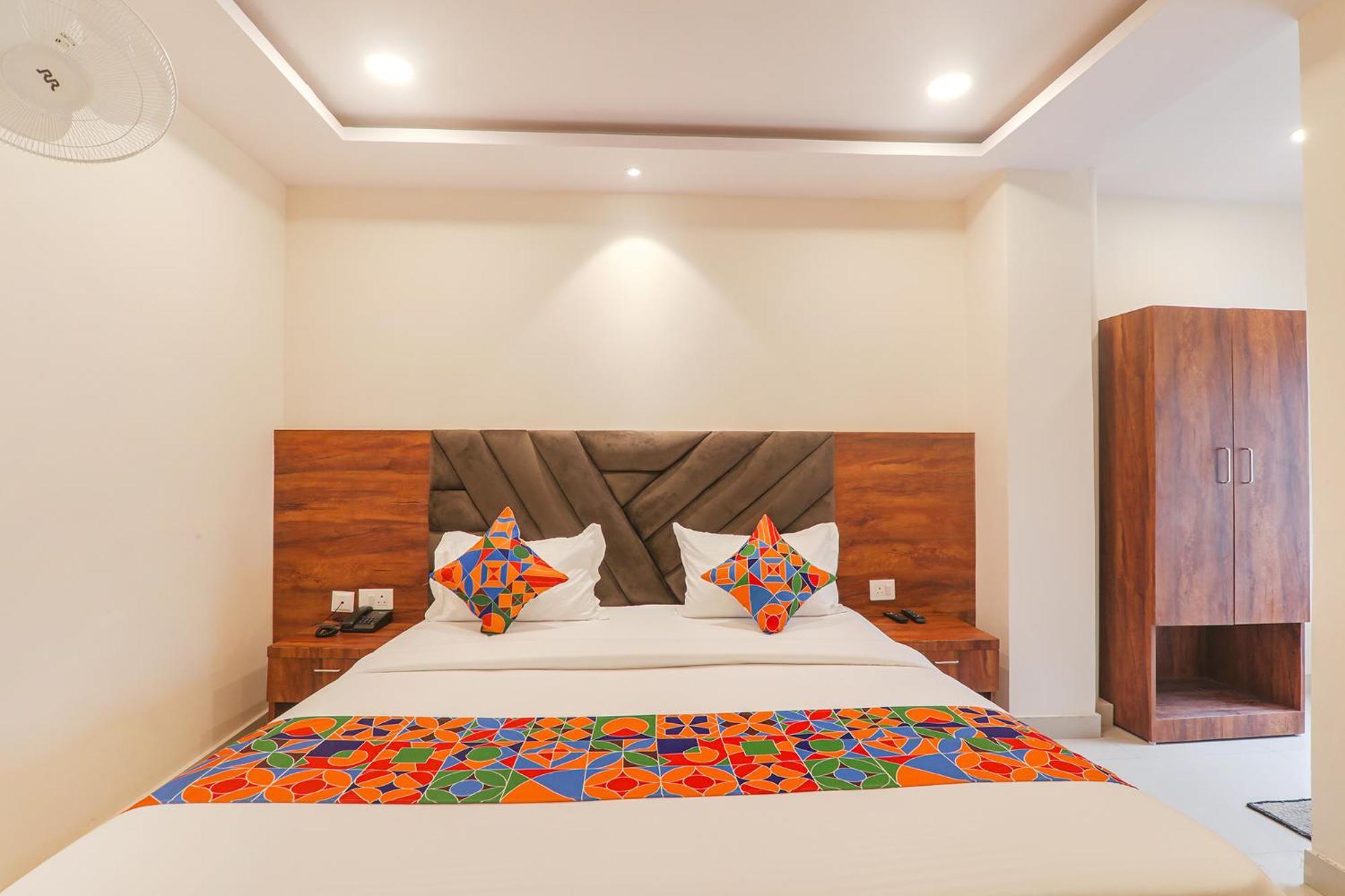 Fabhotel Rachna Palace And Banquets - Nr Lekhraj Metro Station Lucknow Exterior foto