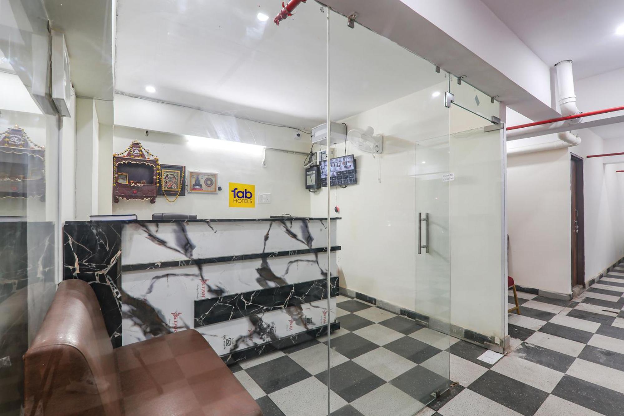 Fabhotel Rachna Palace And Banquets - Nr Lekhraj Metro Station Lucknow Exterior foto