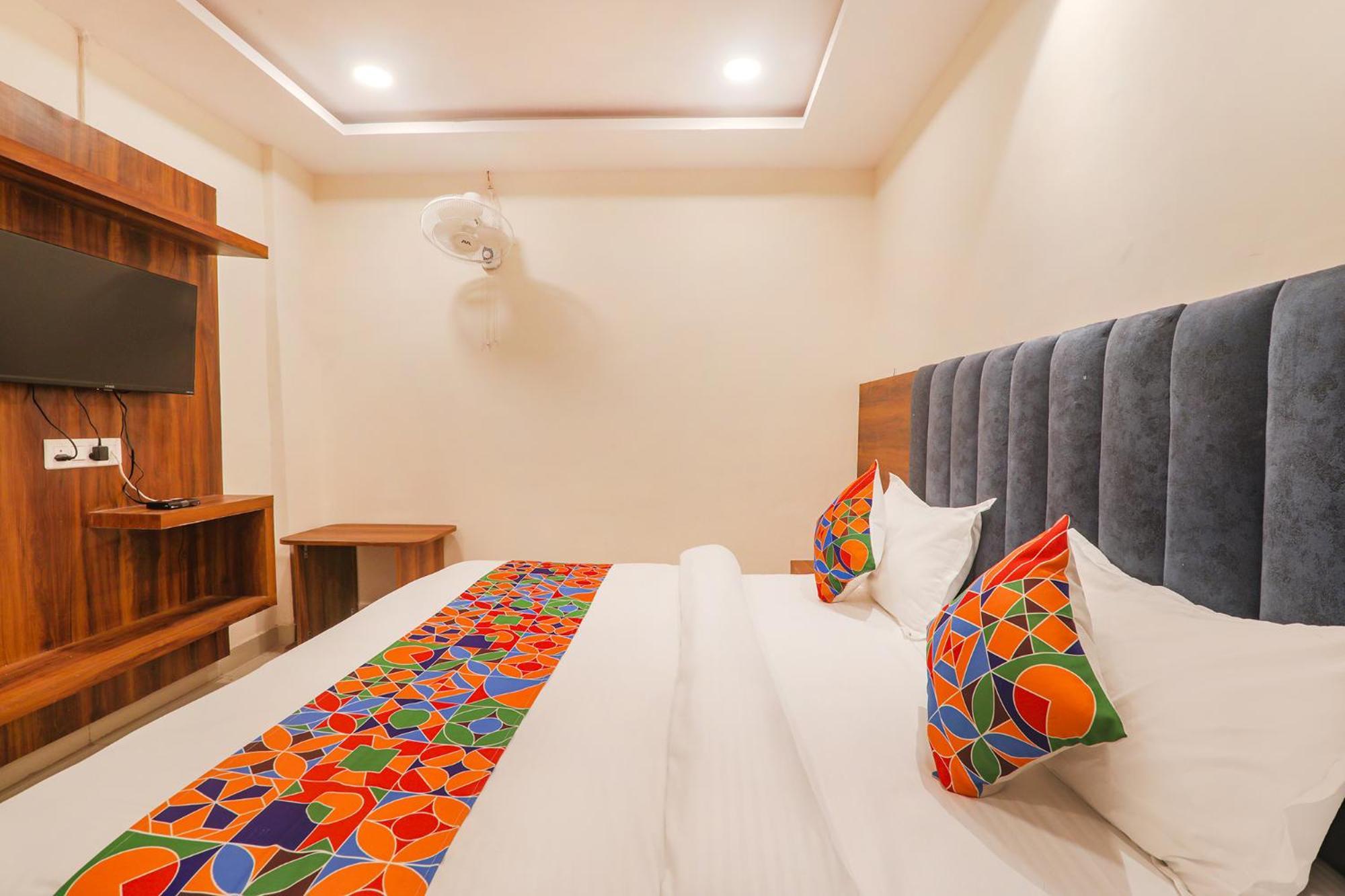 Fabhotel Rachna Palace And Banquets - Nr Lekhraj Metro Station Lucknow Exterior foto